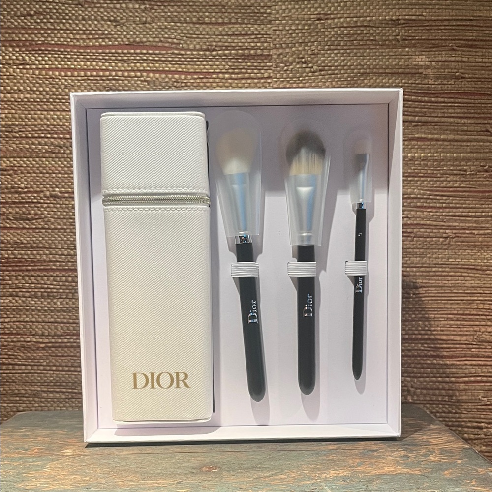 Dior makeup brush set